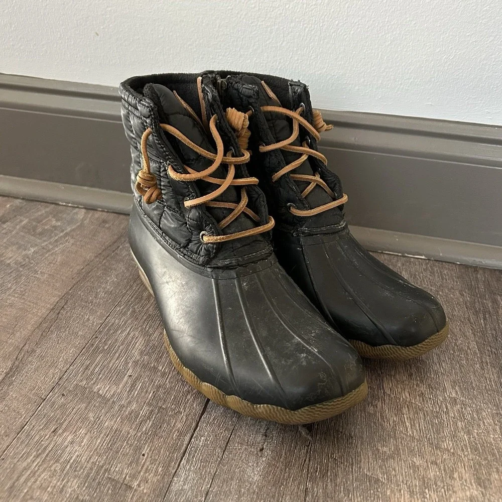 Sperry Women's Saltwater Quilted Duck Boots Black Waterproof Women's 10